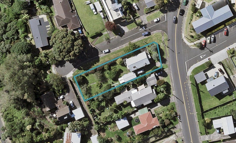 16 Church Crescent, Panmure, Auckland - Carousel 1