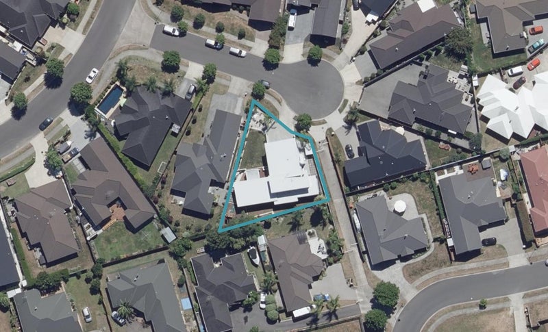 6 Kinnaird Place, Huntington, Hamilton - Carousel 1