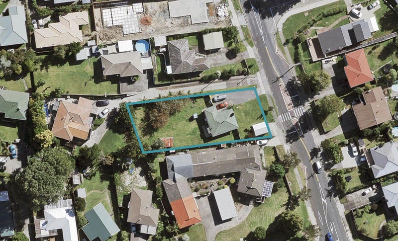 91 View Road, Henderson, Auckland - Carousel 1