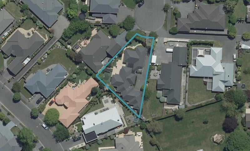 8 Hemsworth Mews, Casebrook, Christchurch - Carousel 1