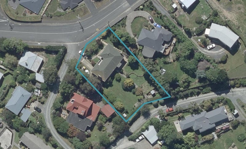 12 Campbells Road, Pine Hill, Dunedin - Carousel 1