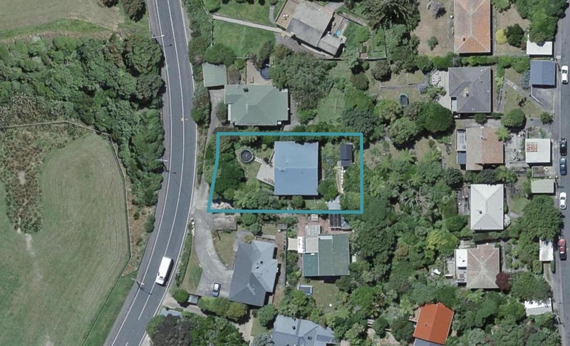 96 Curtis Street, Northland, Wellington - Carousel 1