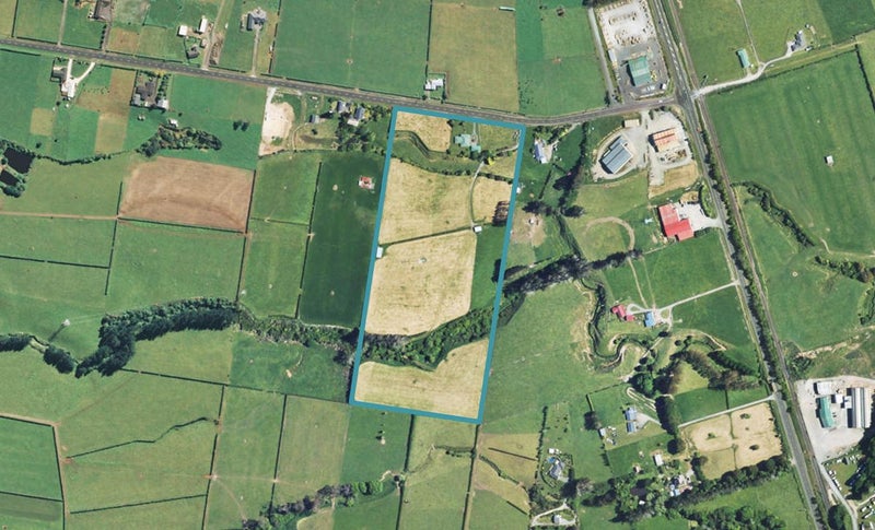 29 Monmouth Road, Pembroke, Stratford - Carousel 1