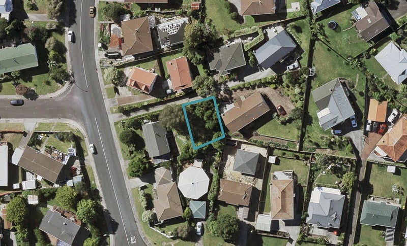 3C Athena Drive, Totara Vale, Auckland - Carousel 1