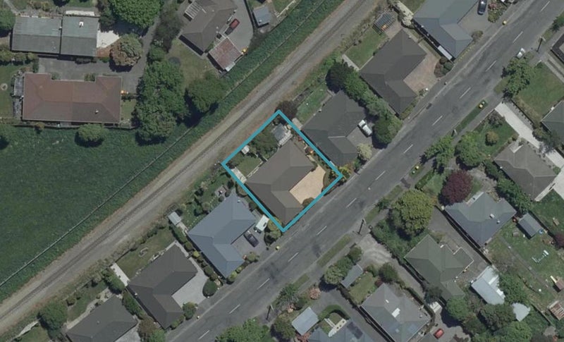 11 Farquhars Road, Redwood, Christchurch - Carousel 1