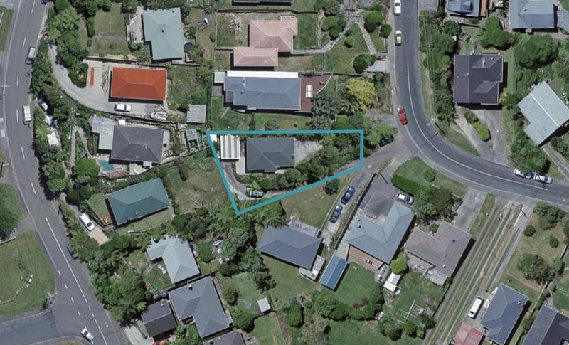 76 Ruskin Road, Newlands, Wellington - Carousel 1