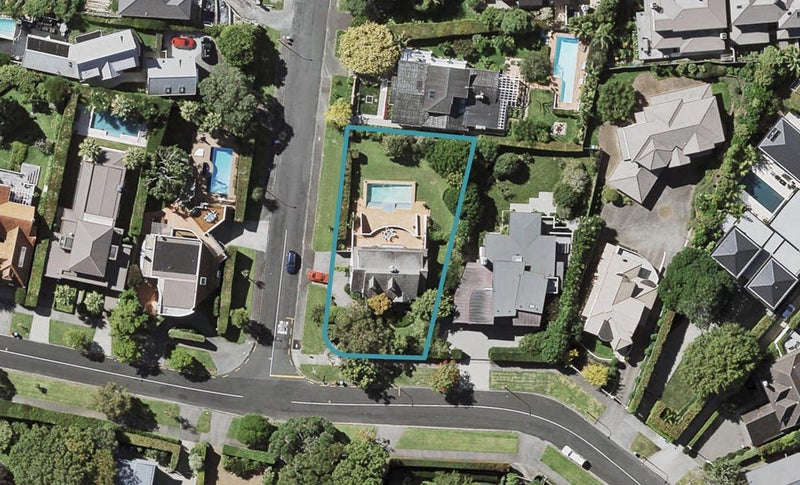 98 Godden Crescent, Mission Bay, Auckland - Carousel 1