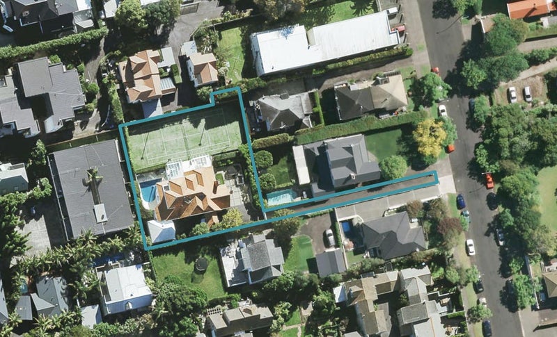 16 Hamilton Road, Herne Bay, Auckland - Carousel 1