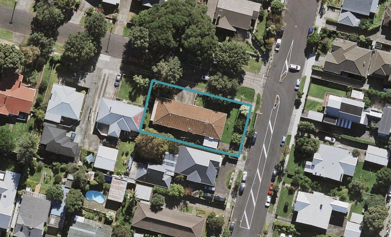2B Oak Street, Royal Oak, Auckland - Carousel 1