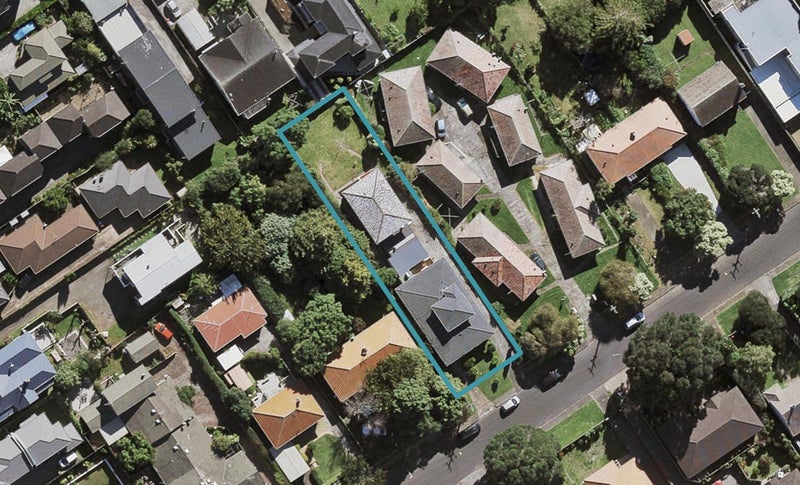 1/10 Raurenga Avenue, Royal Oak, Auckland - Carousel 1
