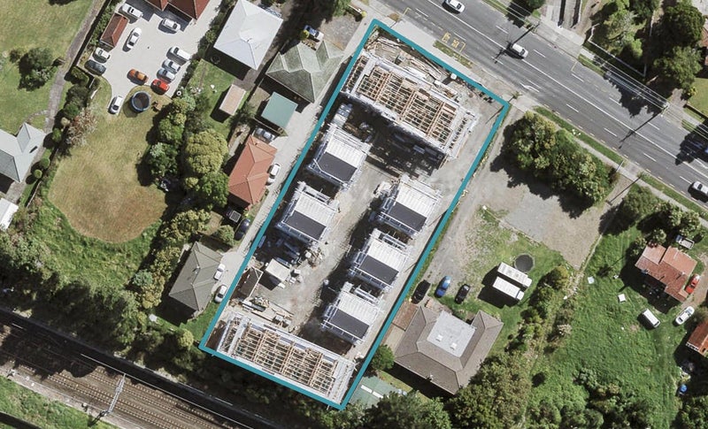 1/22 Swanson Road, Henderson, Auckland - Carousel 1