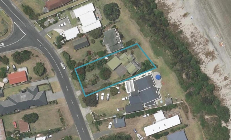 27 Robert Street, Mangawhai Heads, Mangawhai - Carousel 1