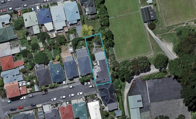 11 Douro Avenue, Newtown, Wellington - Carousel 1