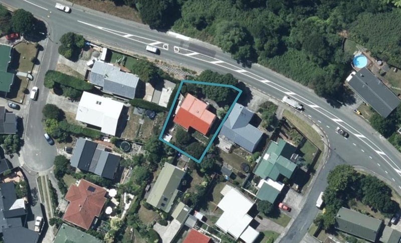 50 Grays Road, Plimmerton, Porirua - Carousel 1