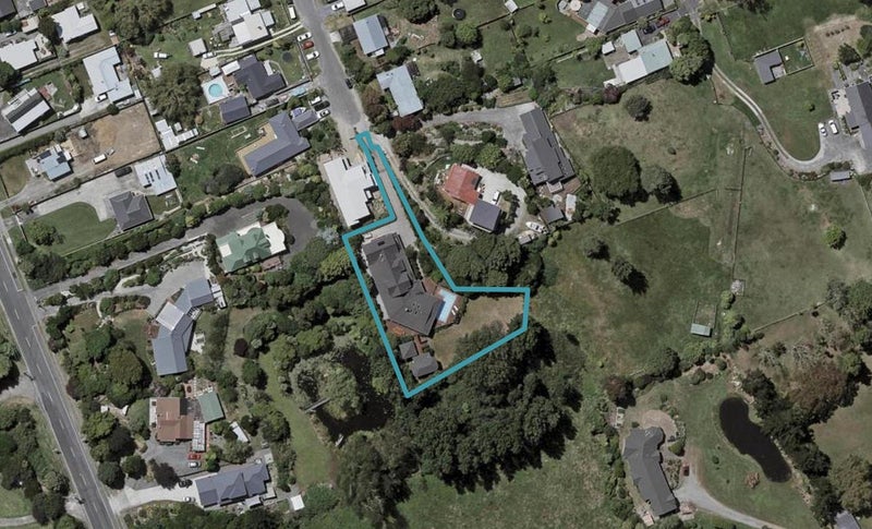 25 Ruru Road, Otaihanga, Paraparaumu - Carousel 1