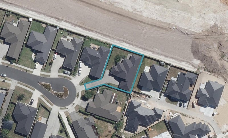 13 Raupo Place, Rototuna North, Hamilton - Carousel 1