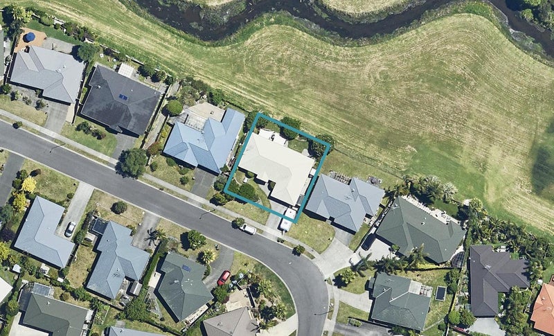 35 Summerland Crescent, Papamoa Beach, Papamoa - Carousel 1