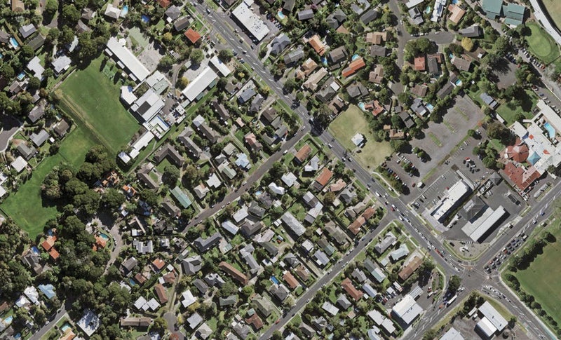4 Ellen Avenue, Hillcrest, Auckland - Carousel 1