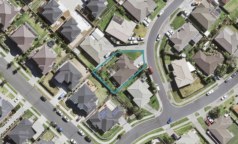 19 Jeffery Reeve Crescent, Ranui, Auckland - Carousel 1