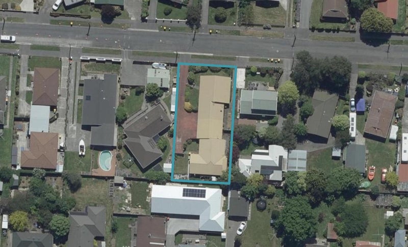2/20 Momorangi Crescent, Redwood, Christchurch - Carousel 1
