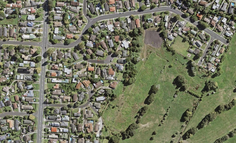 17 Polandson Place, Opaheke, Papakura - Carousel 1