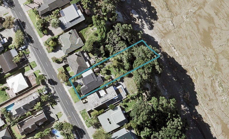 52 Clovelly Road, Bucklands Beach, Auckland - Carousel 1