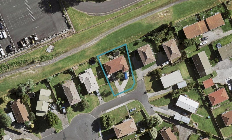 41 Hanford Place, Clendon Park, Auckland - Carousel 1