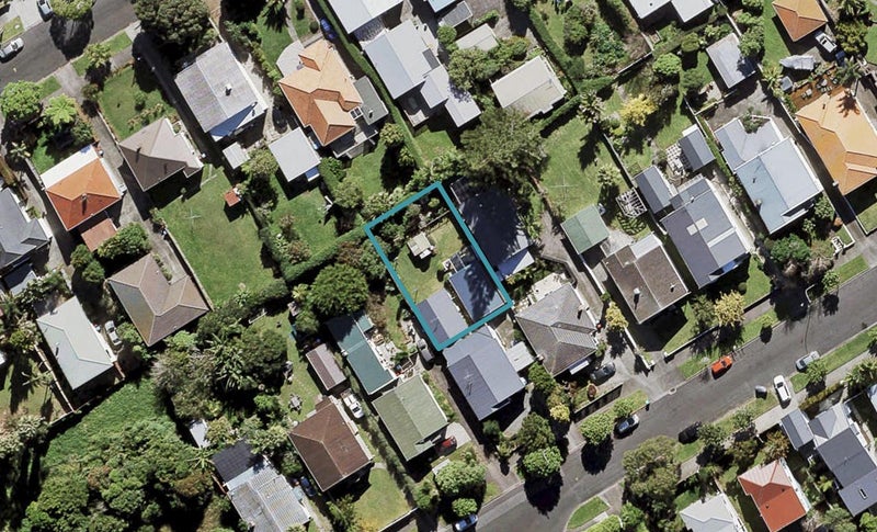 43A Montrose Street, Point Chevalier, Auckland - Carousel 1