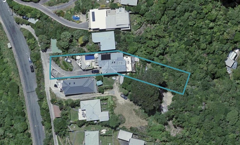 194 Nevay Road, Karaka Bays, Wellington - Carousel 1