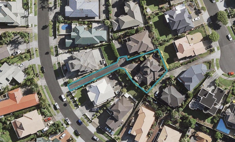 30B Ribbonwood Crescent, Goodwood Heights, Auckland - Carousel 1