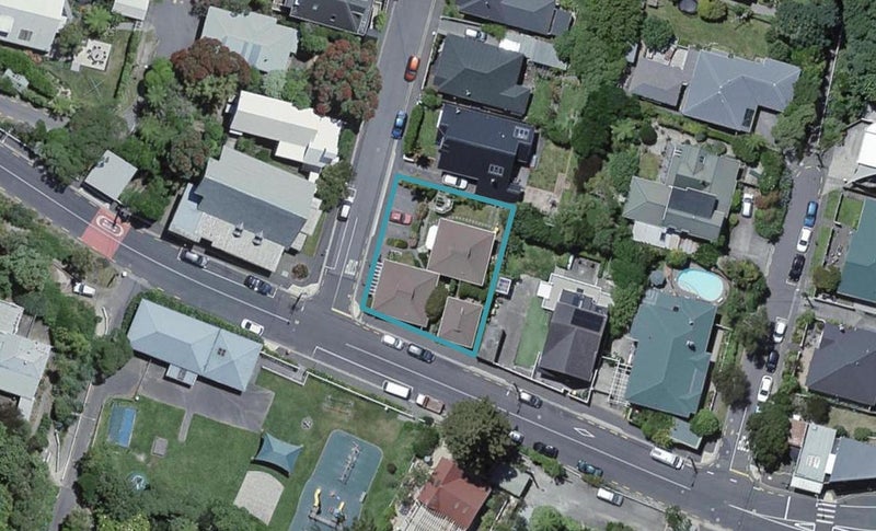 4/114 Wadestown Road, Wadestown, Wellington - Carousel 1