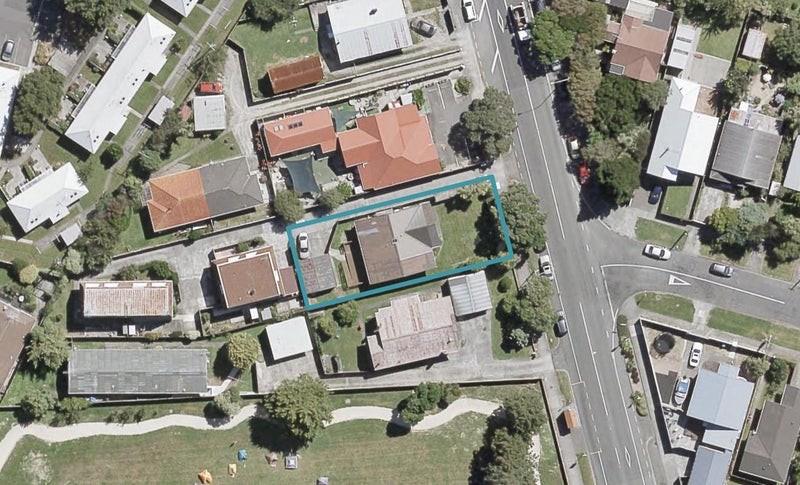 2/8 Waitui Crescent, Waiwhetu, Lower Hutt - Carousel 1