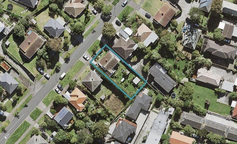 84 Kiwitea Street, Sandringham, Auckland - Carousel 1