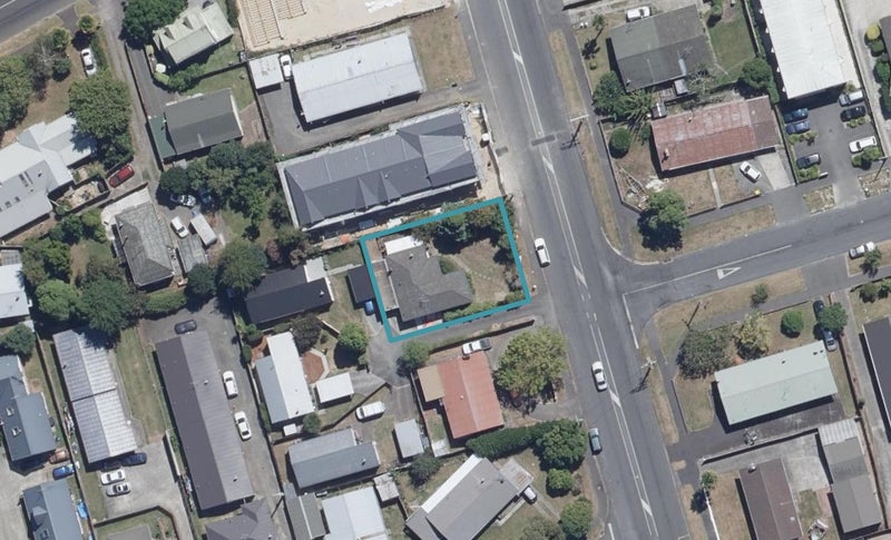 83 Cameron Road, Hamilton East, Hamilton - Carousel 1