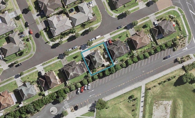 8 Sarteano Drive, Manurewa, Auckland - Carousel 1