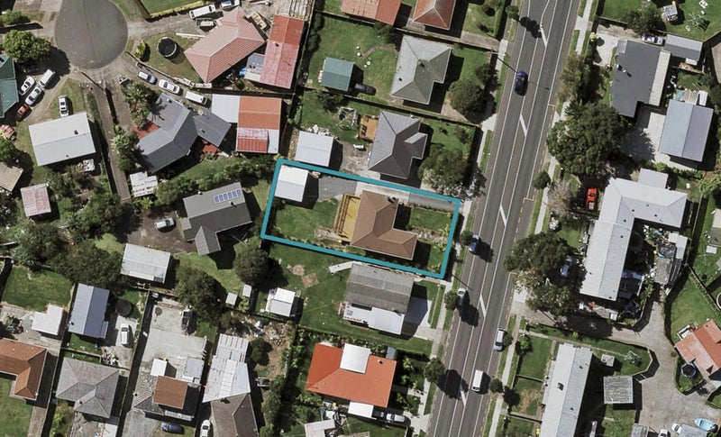 132 Preston Road, Otara, Auckland - Carousel 1