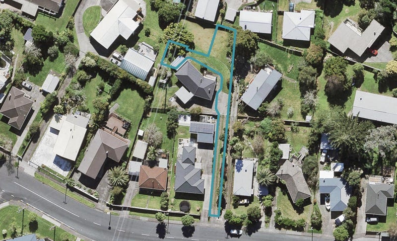 121C Waimumu Road, Massey, Auckland - Carousel 1