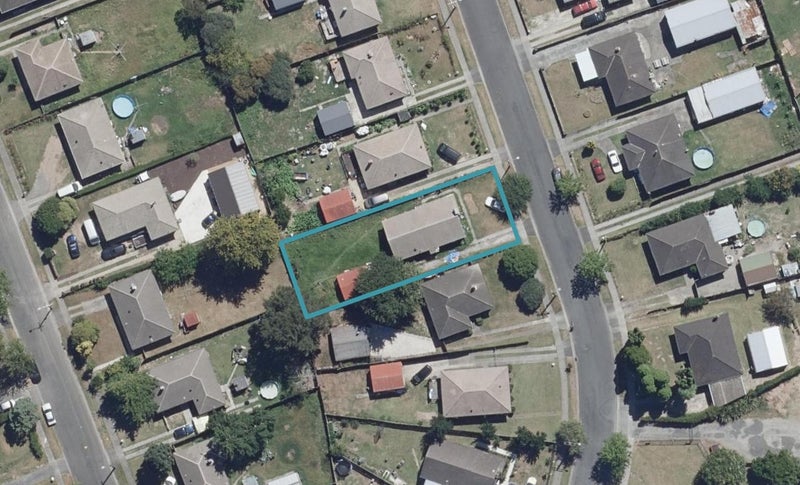 33 Tennyson Road, Enderley, Hamilton - Carousel 1