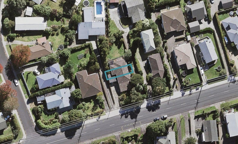 4/64 Pupuke Road, Hillcrest, Auckland - Carousel 1