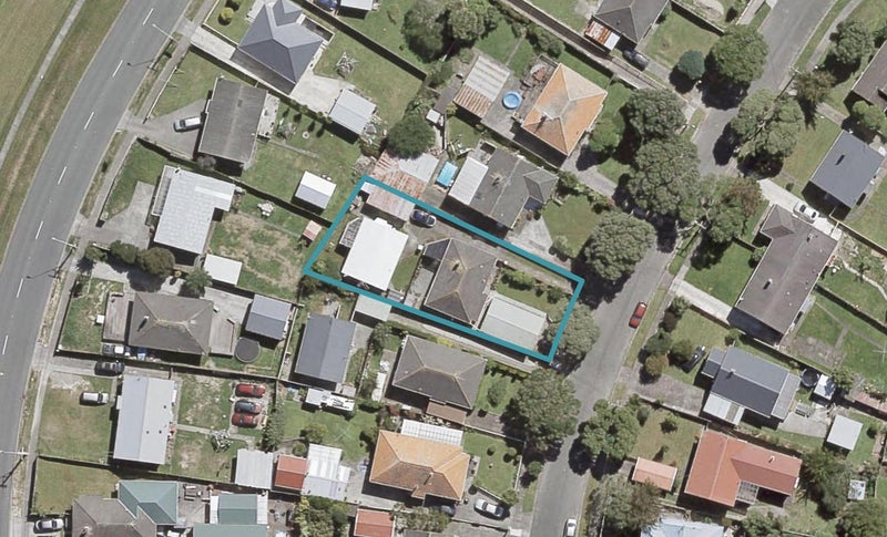1/21 LOCKWOOD CRES, Taita, Lower Hutt - Carousel 1