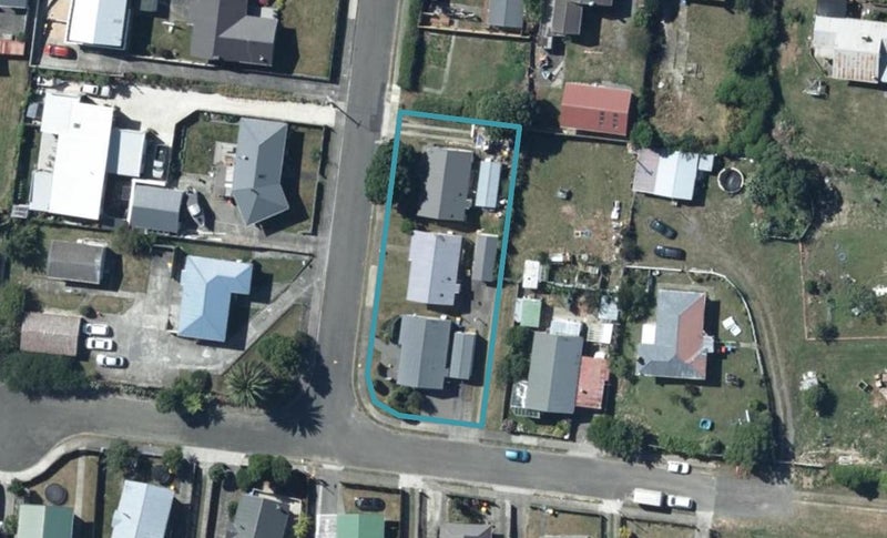 6 Te Arawi Street, Takapuwahia, Porirua - Carousel 1