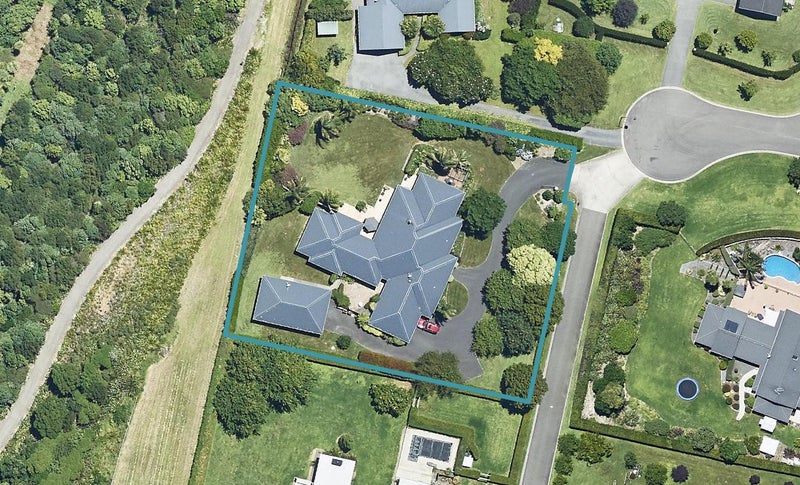 55 Bradley Avenue, Pyes Pa, Tauranga - Carousel 1