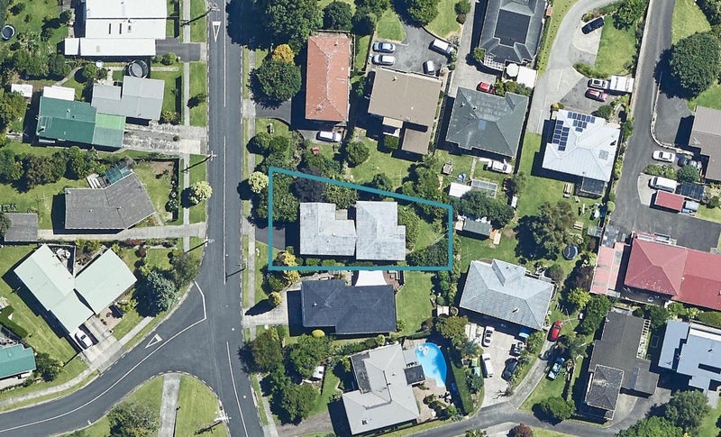 6 Andrew Place, Otumoetai, Tauranga - Carousel 1
