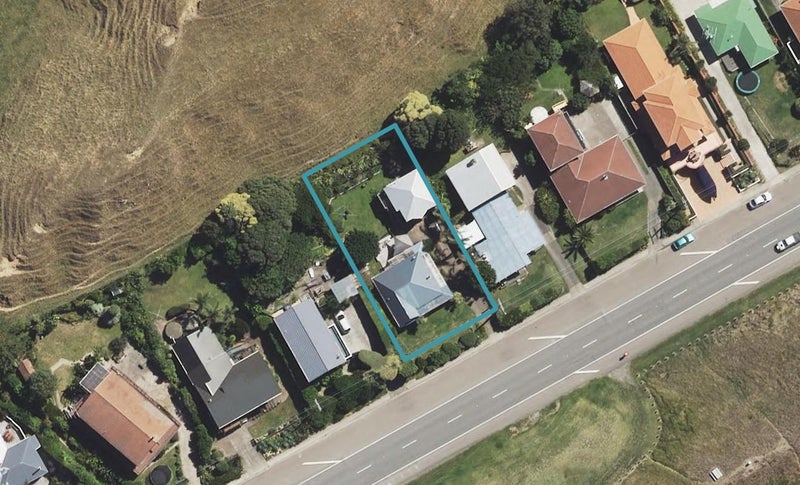 85 Moana Road, Okitu, Gisborne - Carousel 1