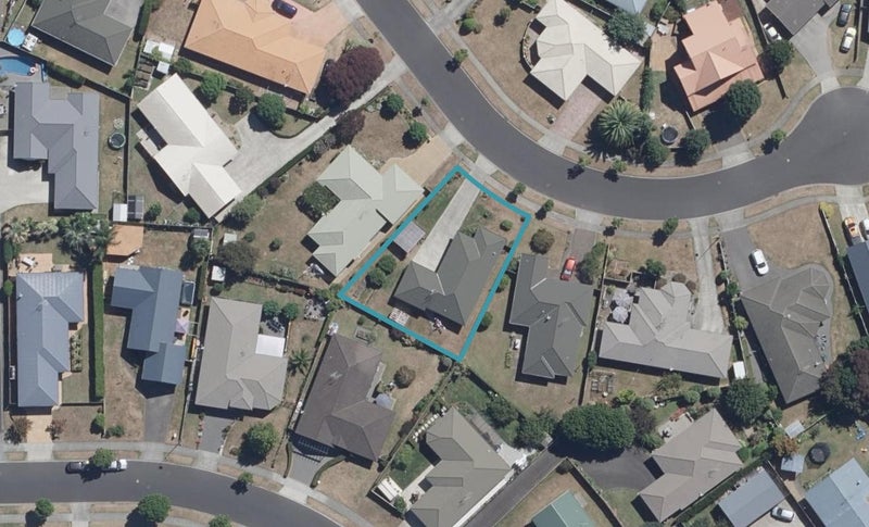31 Mangakoea Place, St Andrews, Hamilton - Carousel 1