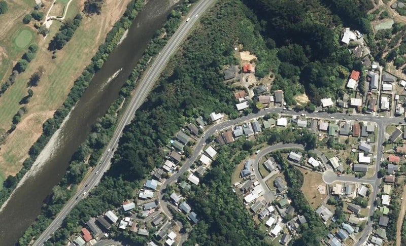 37 Kingsley Street, Stokes Valley, Lower Hutt - Carousel 1