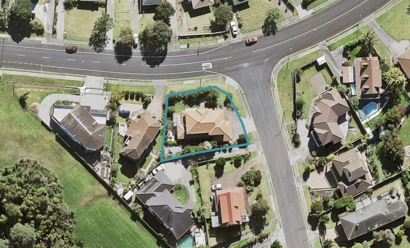 1 Sylvania Crescent, Lynfield, Auckland - Carousel 1