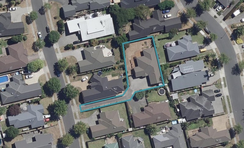 25 Ravenscourt Place, Huntington, Hamilton - Carousel 1