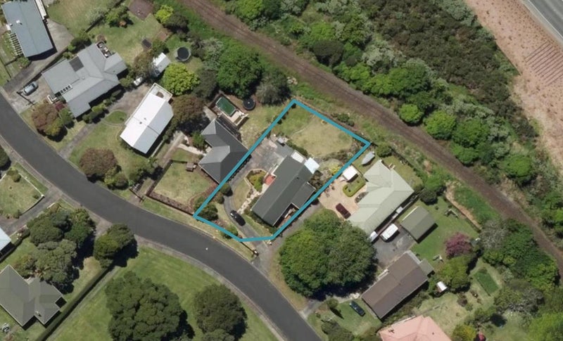 59 Fisher Terrace, Kamo, Whangarei - Carousel 1