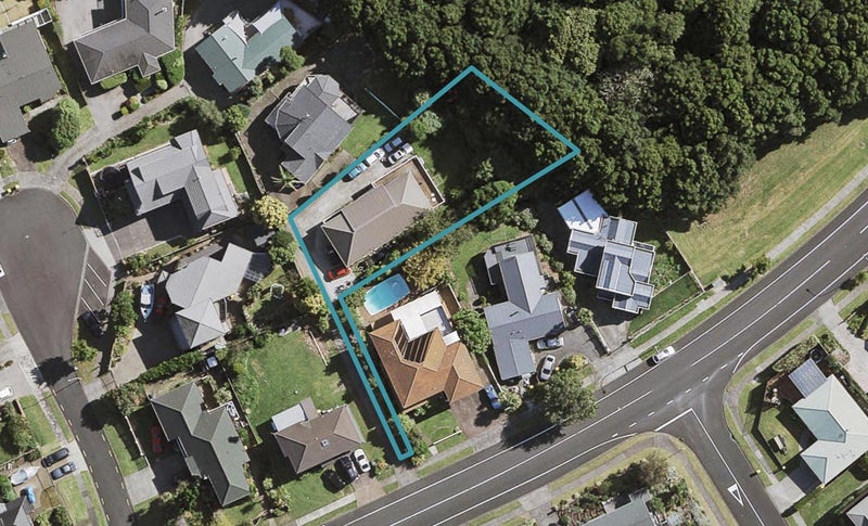 76 Eugenia Rise, Totara Heights, Auckland - Carousel 1
